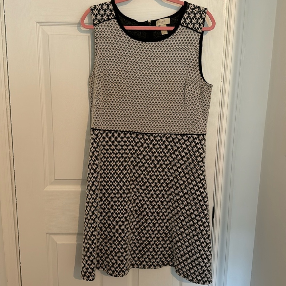 LOFT Black & White Patterned Flare Dress - Size 14